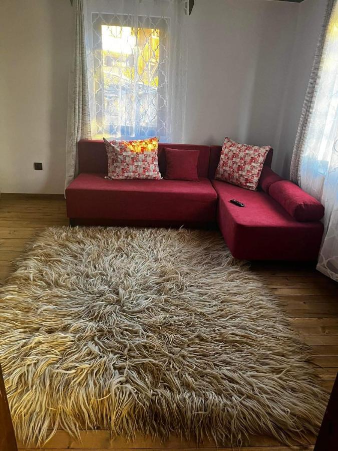 Къща За Гости Близнаците Leshten Esterno foto
